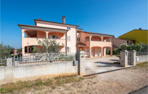 Awesome Apartment In Rovinj With Kitchen